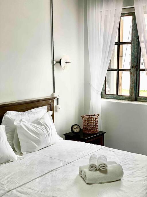 Le Bijou Chic In The Heart Of Saigon Charm With View Apartman Ho Si Minh-város Kültér fotó