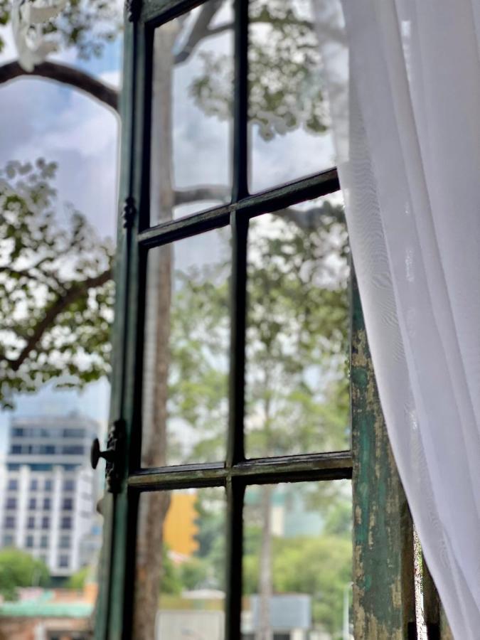 Le Bijou Chic In The Heart Of Saigon Charm With View Apartman Ho Si Minh-város Kültér fotó